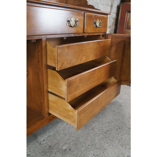 Late 20th Century Ethan Allen Heirloom Colonial Early American Nutmeg Maple Drybar Cabinet Hutch For Sale - Image 6 of 13