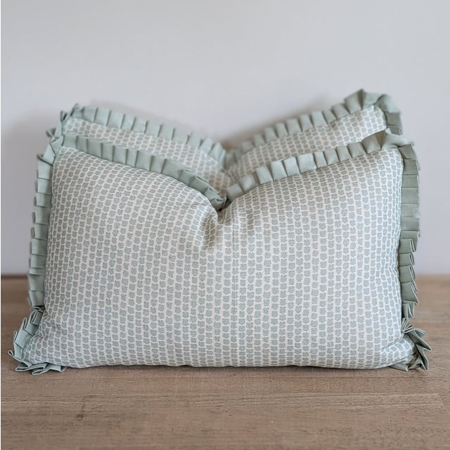 Transitional Lee Jofa Kaya Lumbar Pillows in Mist With Schumacher Glazed Linen Ruffle For Sale - Image 3 of 9