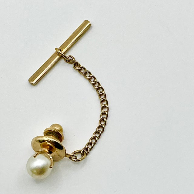 Mid-Century Modern 1970s Mid-Century Hollywood Regency Boho Chic Cultural Pearl Tie Clip Tack For Sale - Image 3 of 5