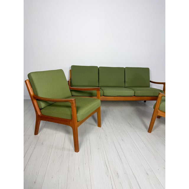 Elegant and highly sought-after 'senator' lounge set designed by ole wanscher for france & søn, denmark, in the 1960s....