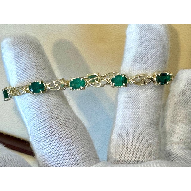 Emerald 5.5 Ct Natural Emerald & Diamond Cocktail Tennis Bracelet 14 Karat Yellow Gold For Sale - Image 8 of 18