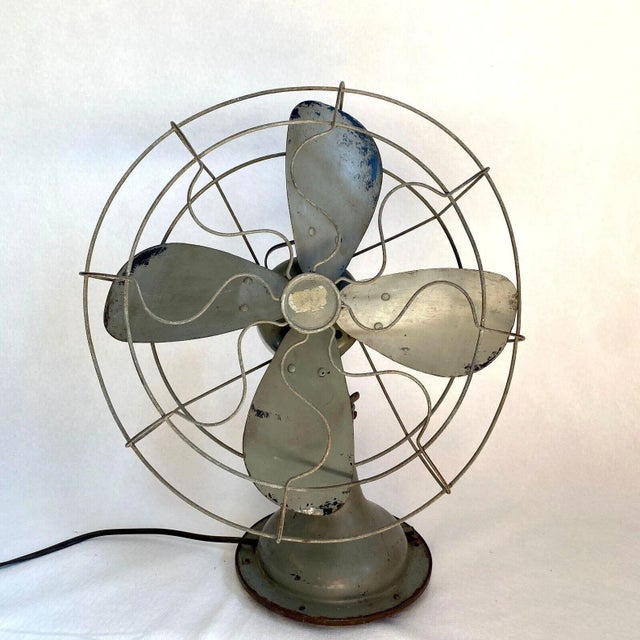 Mid-Century Modern 1950s Mid Century Modern Industrial Table Fan For Sale - Image 3 of 8