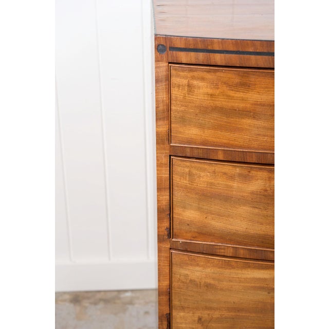 George III Period Mahogany Bowfront Chest With Brass Floral Knobs (C. 1820) For Sale - Image 10 of 15