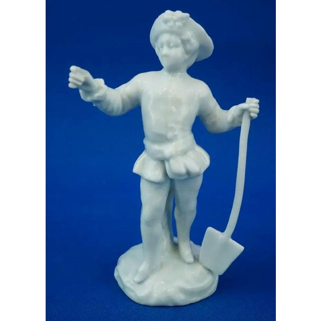 White Porcelain Lady and Dandy from by Real Casa Ferdinandea, Naples, Italy, 18th Century, Set of 2 For Sale - Image 9 of 18