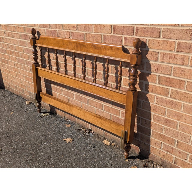 American Mid 20th Century Ethan Allen Heirloom Nutmeg Maple Colonial Early American Full Size Spindle Headboard For Sale - Image 3 of 5