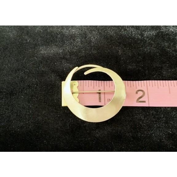 Silver 1970s Beau Sterling Modernist Circle Swirl Pin / Brooch For Sale - Image 8 of 9