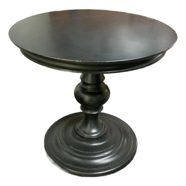 20th Century Ethan Allen Round Side Table For Sale