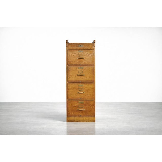 1920s Vintage English Industrial Oak Filing Cabinet with Drawers, 1920s For Sale - Image 5 of 18