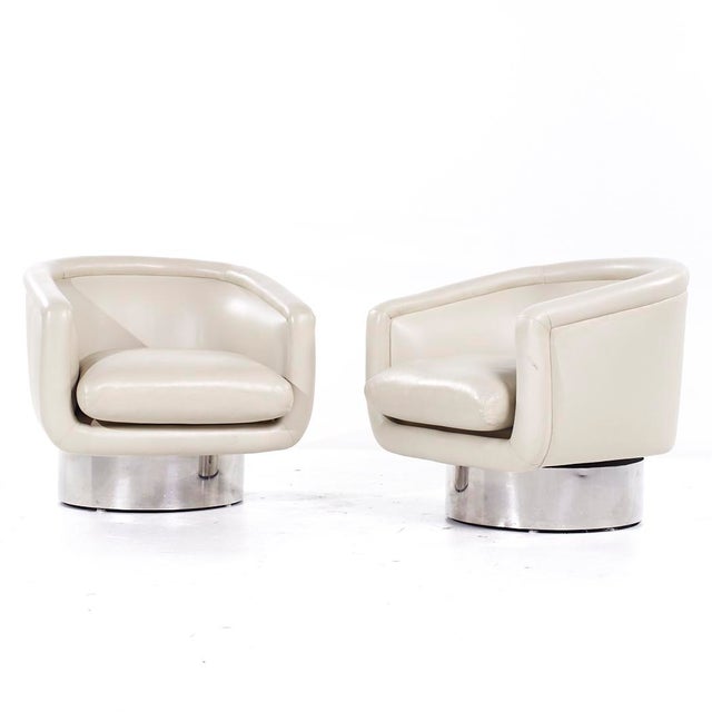 Mid-Century Modern Leon Rosen for Pace Mid Century Chrome Swivel Lounge Chairs - Pair For Sale - Image 3 of 10