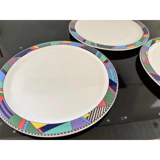 Scenario Metropol Dinner Plates by Barbara Brenner for Rosenthal, 1990s, Set of 3 For Sale - Image 15 of 17
