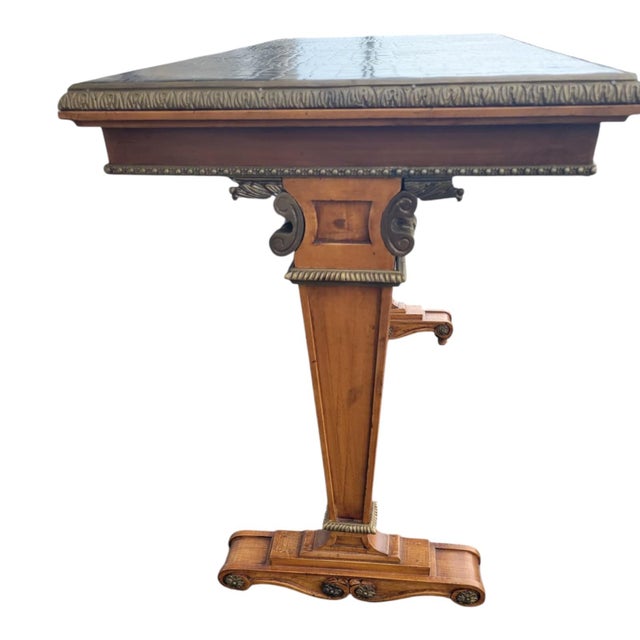 1940s 1940s French Satinwood Console Table With Alligator Leather Top For Sale - Image 5 of 15