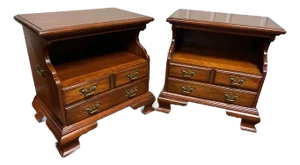 Pair of Pennsylvania House Chippendale Style Nightstands Bedside Cabinets Side Tables