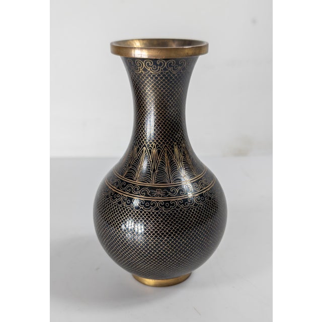 We are selling this great little Chinese cloisonne enamel vase. This vase has beautiful gilt bronze or gilt copper...