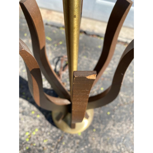 Mid 20th Century Mid Century Modern Sculptural Wood Table Lamp For Sale - Image 5 of 10