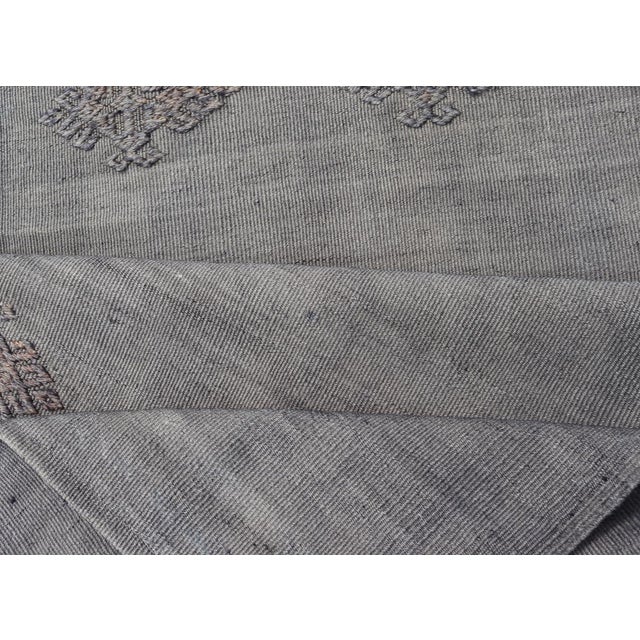 Textile Vintage Turkish Kilim Runner With Subtle Geometric Motifs and Soft Gray Tones 2'4"x9'9" For Sale - Image 7 of 10