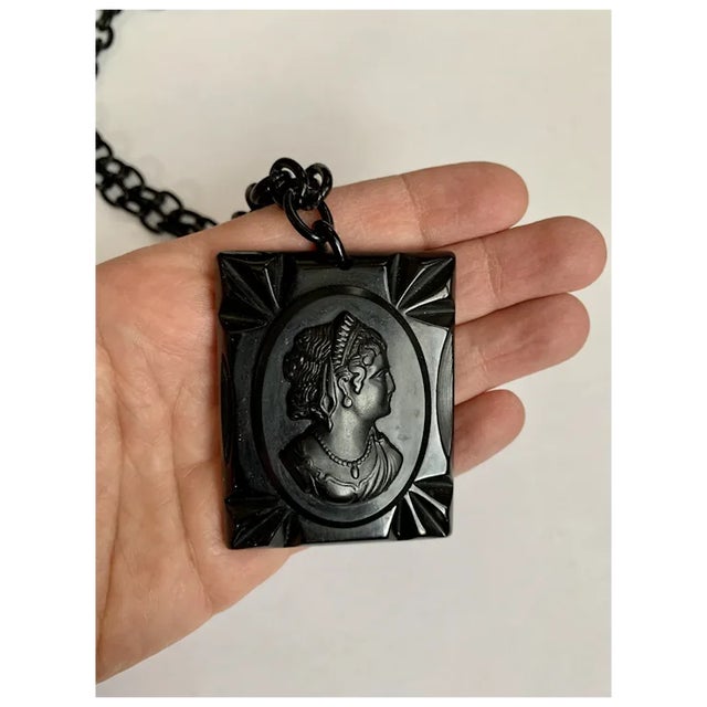 Art Deco 1940s Black Celluloid Cameo Necklace For Sale - Image 3 of 9