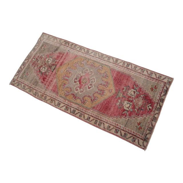 Vintage Turkish Small Rug Pink Beige Hand Knotted Turkish Accent Rug Door Mat 1'6"x3'1" For Sale - Image 6 of 13