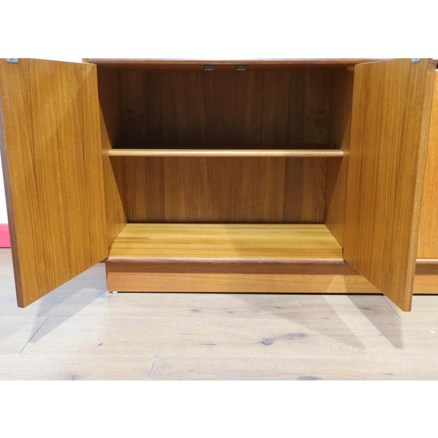 Mid 20th Century Mid Century Modern Vintage Teak Display Dry Bar China Cabinet in the Style of Tunbridge Danish Style For Sale - Image 5 of 10