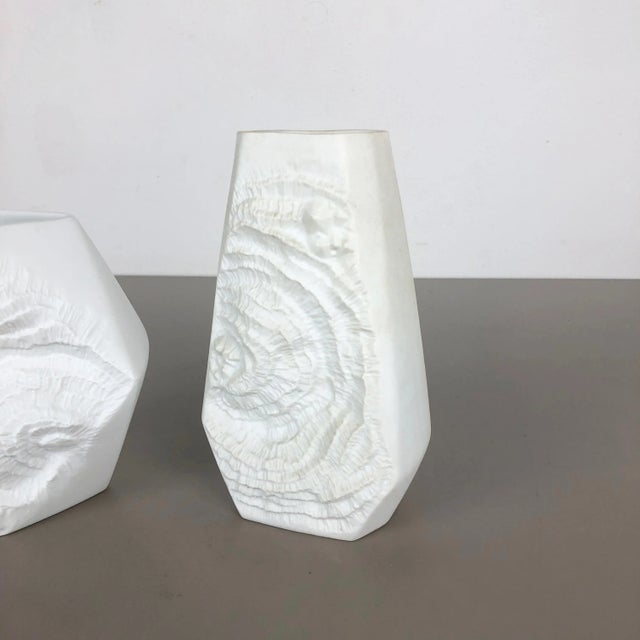 Ceramic Op Art Biscuit Porcelain Vases from AK Kaiser, Germany, 1970s, Set of 2 For Sale - Image 7 of 18