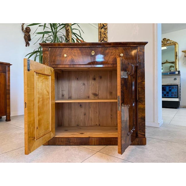 Biedermeier Buffet in Walnut For Sale - Image 9 of 16