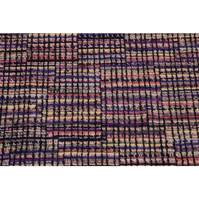 Abstract Boho Chic Black/Gold High Low Wool Rug - 5'10'' X 9'1'' For Sale - Image 3 of 9