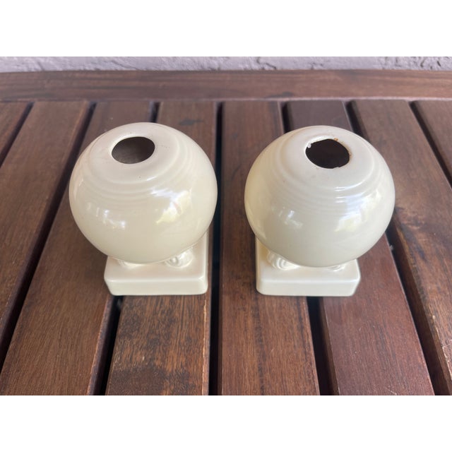 Here is a pair of Vintage Fiesta Ivory 4" Bulb Candleholders. They are in nice condition with no scratches, chips or...