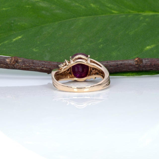 Red 4.4Ct Madagascar Ruby Estate Ring With Earth-Mined Diamond Accents: 14k Gold, Size 6.75 For Sale - Image 8 of 9