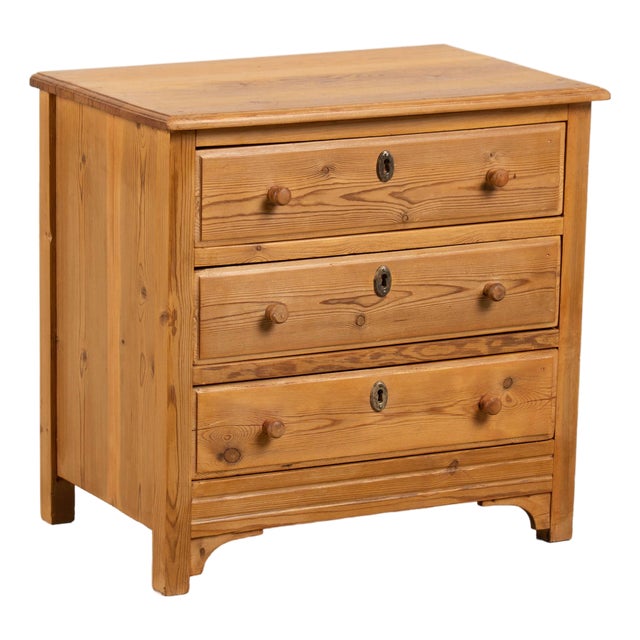 Early 20th Century Danish Pine Small Chest of Three Drawers Nightstand For Sale