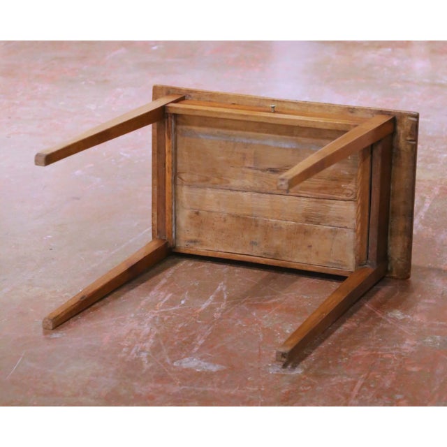 19th Century French Louis Philippe Walnut Side or Bedside Table With Drawer For Sale - Image 12 of 12
