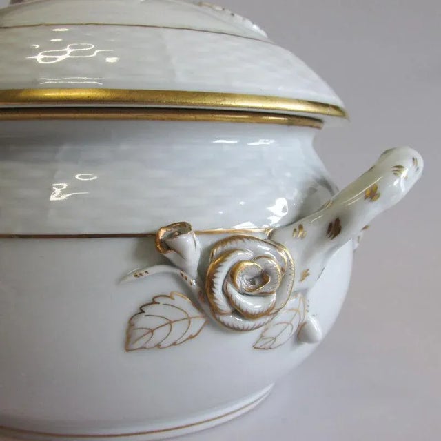 1930s Herend Golden Edge Porcelain Tureen With Lemon Finial Lid Early Mark Chairish