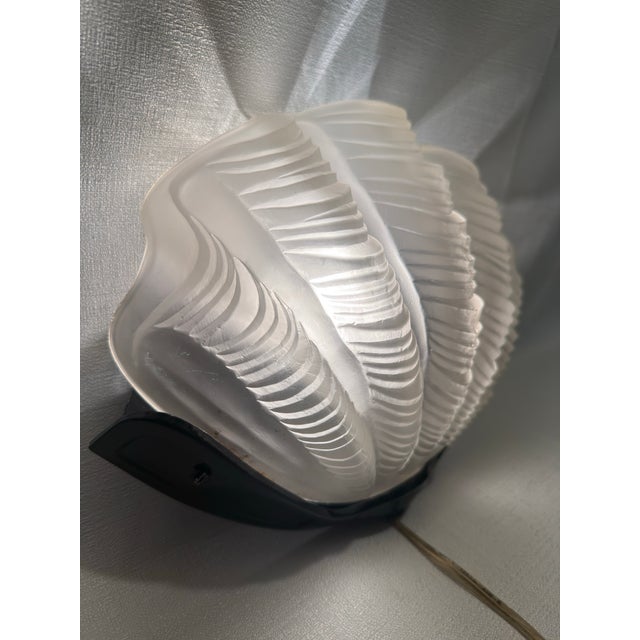 Art Deco 1980s Frosted Glass Clamshell Sconce by Turtle and Crane - René Lalique Art Deco Homage For Sale - Image 3 of 11