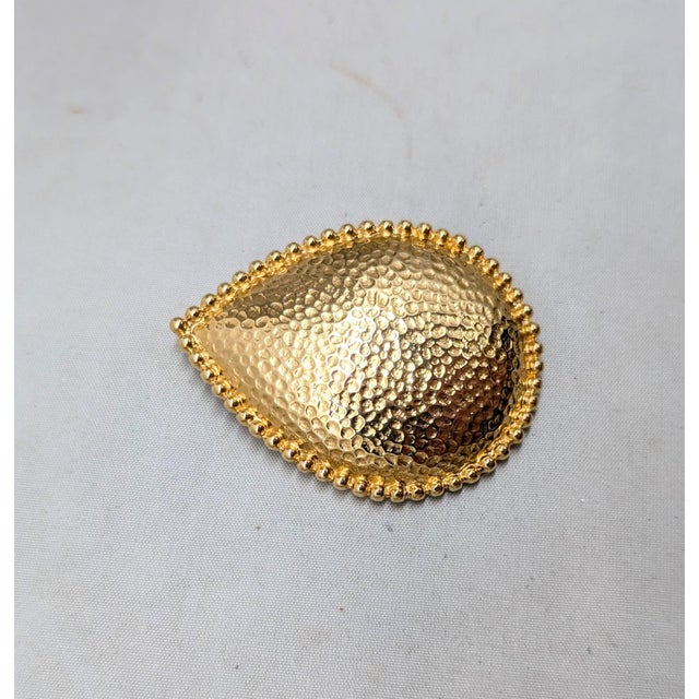 Vintage C1985 Signed Monet Goldtone "Hammered" Tear Drop Shaped Brooch For Sale - Image 10 of 10