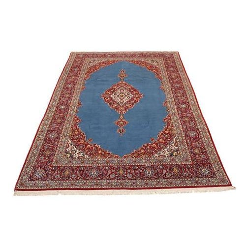 Middle Eastern Rug in Wool For Sale - Image 5 of 6