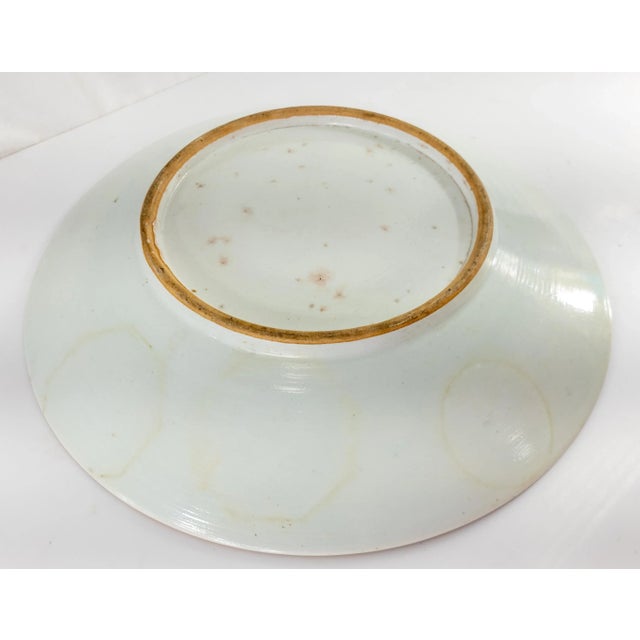 18th or 19th Century Chinese Export Famille Verte Rose Medallion Charger For Sale - Image 10 of 13