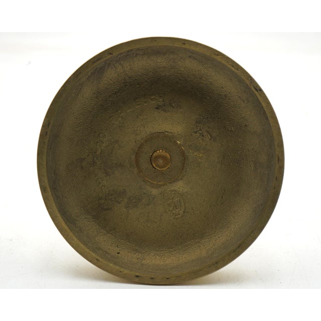 Metal Pair of Virginia Metalcrafters Colonial Williamsburg Brass Candlesticks For Sale - Image 7 of 7