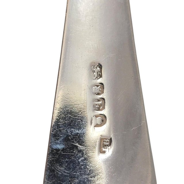 Georgian English Pattern Soup Ladle in Sterling Silver, 1800 For Sale - Image 9 of 10