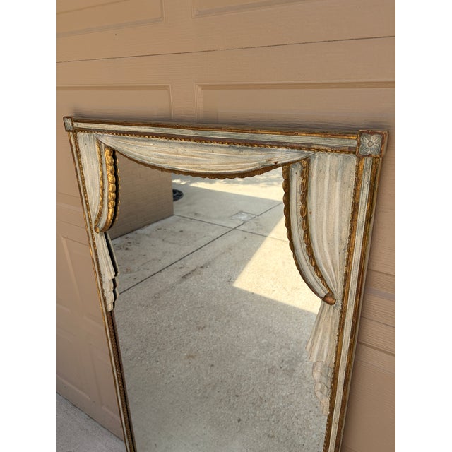 Large Hollywood Regency Trompe l'Oeil Draped Giltwood Mirror For Sale In South Bend - Image 6 of 10