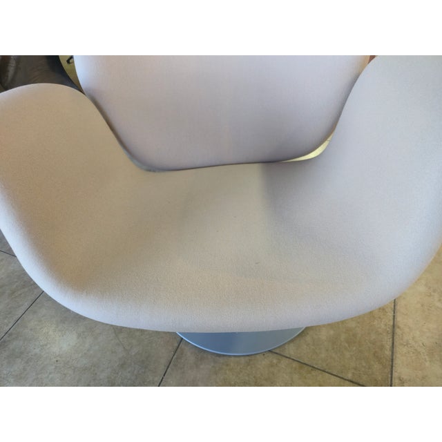Textile Big Tulip Chair by Pierre Paulin for Artifort For Sale - Image 7 of 12