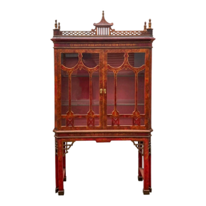 1980s Georgian Style Chinese Chippendale Red & Gilt Chinoiserie Display Cabinet