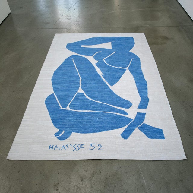 Figurative Henri Matisse - Blue Nude 3 - Inspired Silk Hand Woven Flat Weave Area - Wall Rug 4′8″ × 6′10″ For Sale - Image 3 of 16