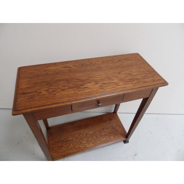 Antique Oak Side Table with Drawer, 1890s, in Very Good conditions. Designed 1890 to 1919