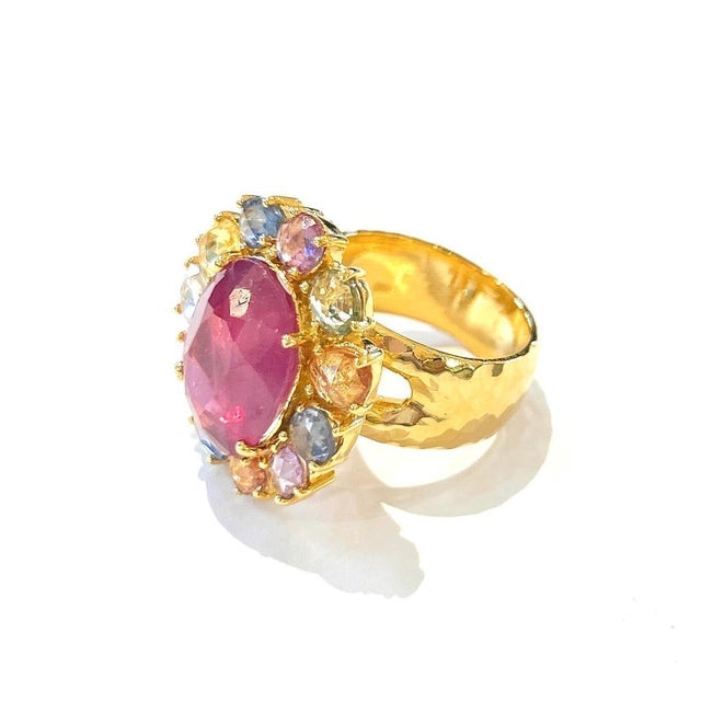 Bochic "Orient" Red Ruby & Multi Color Sapphire Cocktail Ring, 18K Gold & Silver For Sale - Image 4 of 18