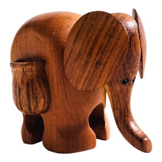 Mid 20th Century Wood Elephant Toothpick Holder For Sale