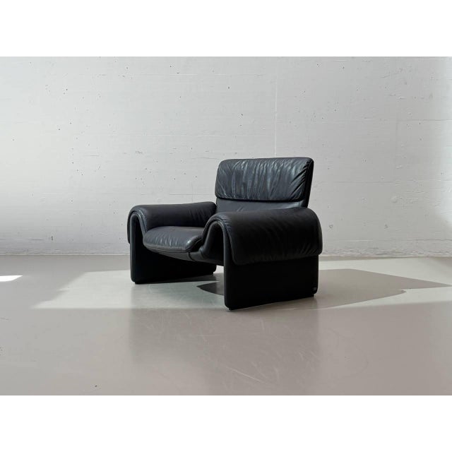 Contemporary DS-2011 Black Leather Lounge Chair from De Sede, Switzerland, 1980s For Sale - Image 3 of 18