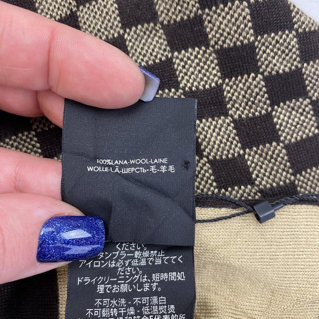 Textile Gucci Light Brown 100% Soft Wool Scarf Brand New! For Sale - Image 7 of 12