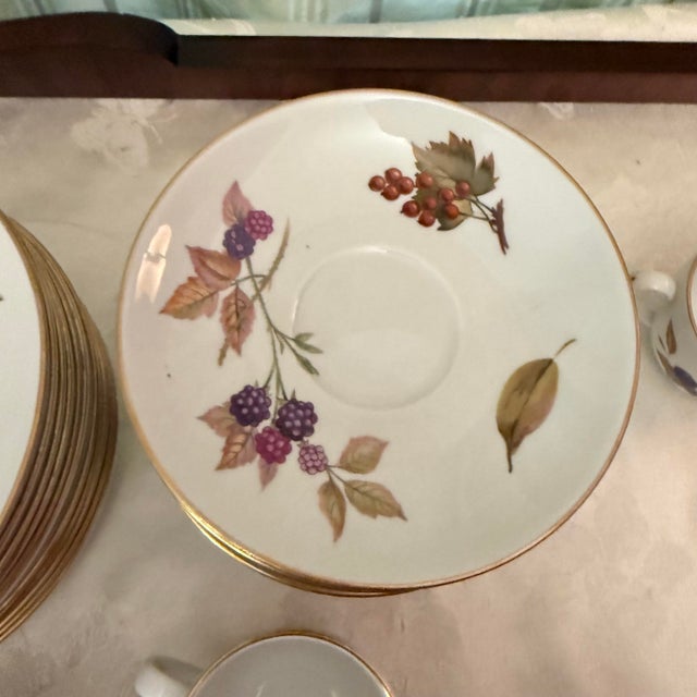 Ivory Vintage Royal Worcester (Fruit Design) Evesham Porcelain Dinner Set, Service for 12 For Sale - Image 8 of 12