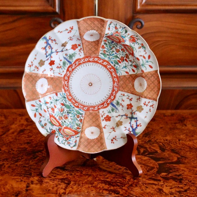 Japanese Japanese Scalloped Edge Meiji Dish in Orange and Gold For Sale - Image 3 of 10