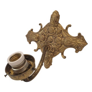 Louis XVI Wall Light in Gilt Bronze, France, 1920s For Sale