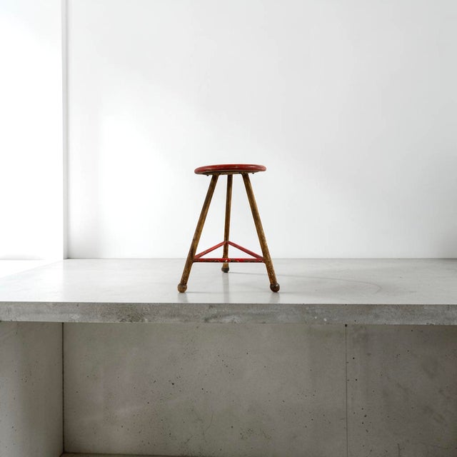 Early 20th Century Brutalist Workshop Stool in Steel and Wood, Germany For Sale - Image 5 of 8