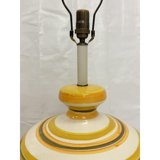 A Pair of Vintage 1960s Striped Ceramic Table Lamps by Remains Lighting For Sale - Image 15 of 18